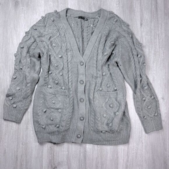 Sweaters - Women's Plus Size Gray Chunky Cable Knit Pom Pom Cardigan Sweater 1X